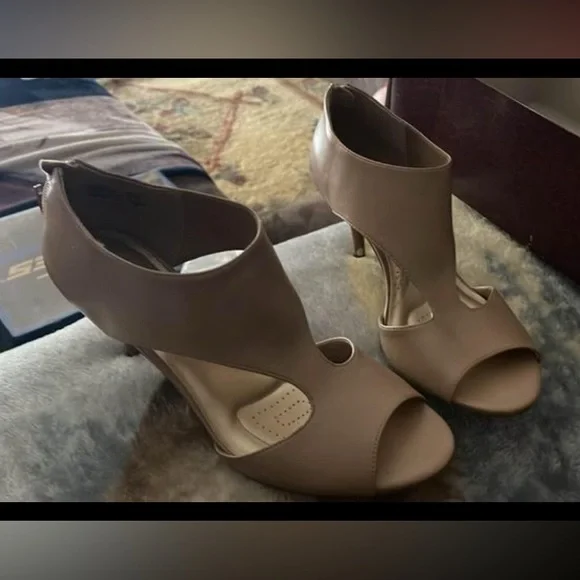 Shoes Tan Size 11w Zippered Heels Poshmark